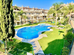 The Gaff in the Sun, Manilva